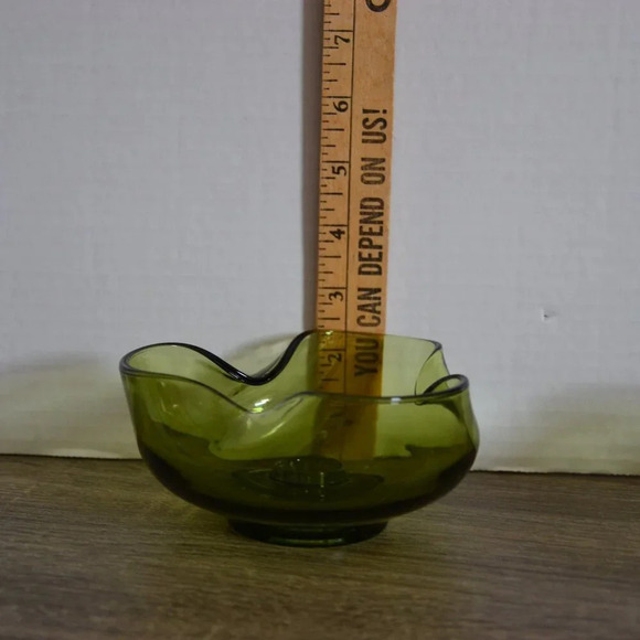 Olive Green Console Bowl with Matching Candle  Holders - Picture 5 of 7